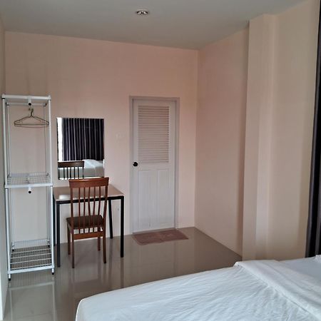 เคทู เกสเฮาส์ Hotel Chonburi Buitenkant foto